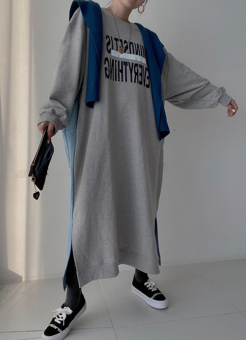 oversized sweatshirt dress with text print – Faeiqa