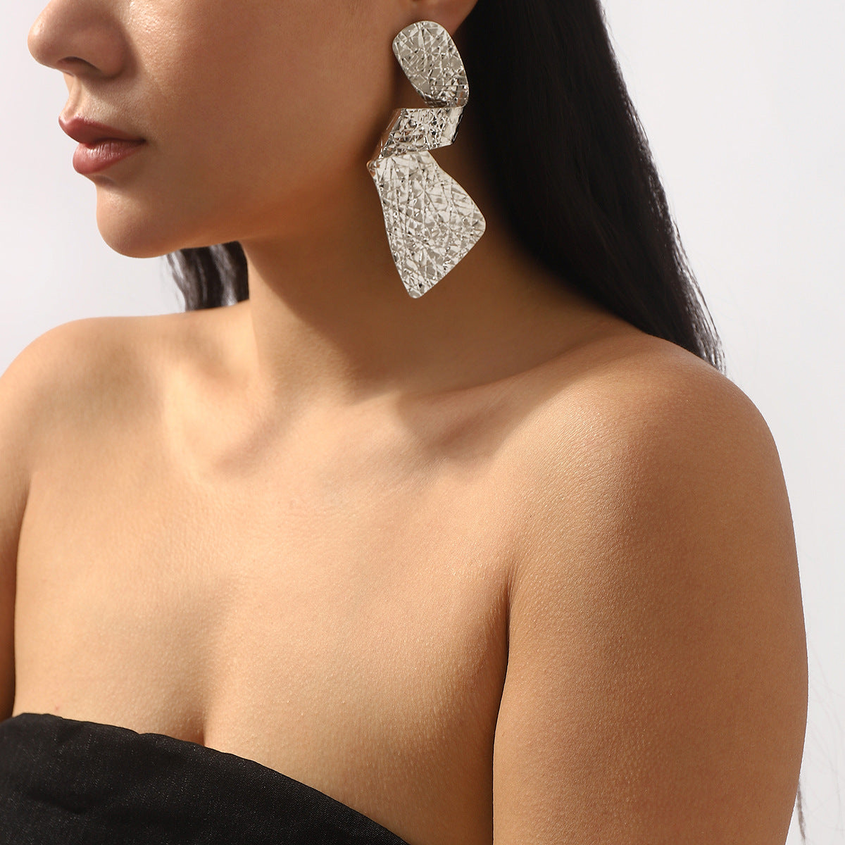 crinkled sculptural drop earrings in silver foil – ASTRA