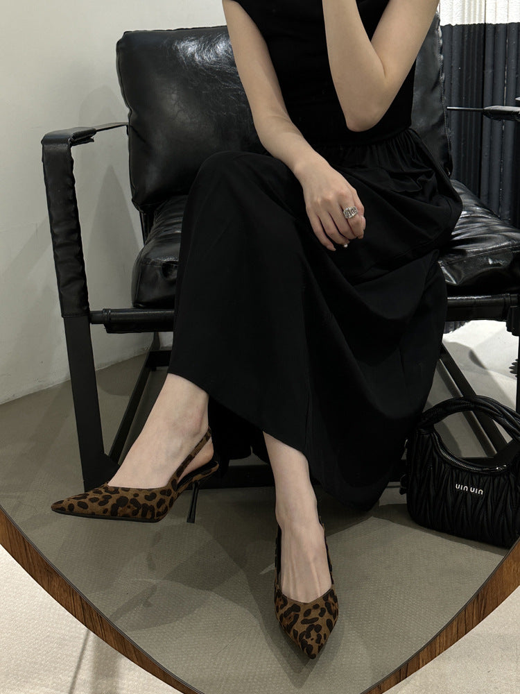 Pointed Toe Pumps - Sadra