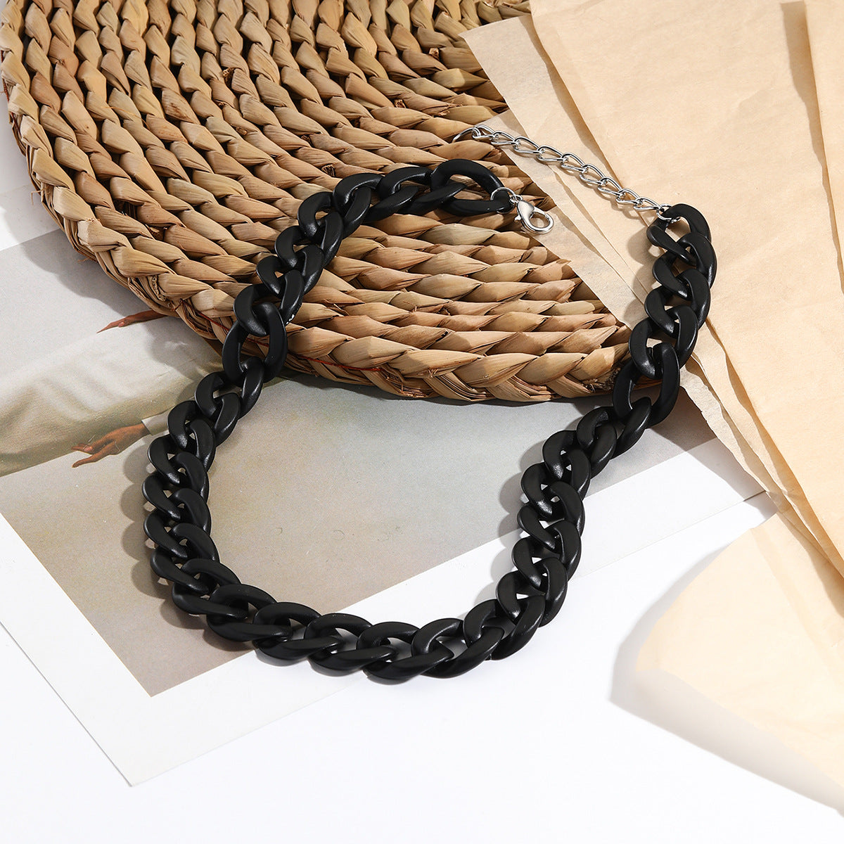 Matte chunky chain necklace in black finish - Nugri