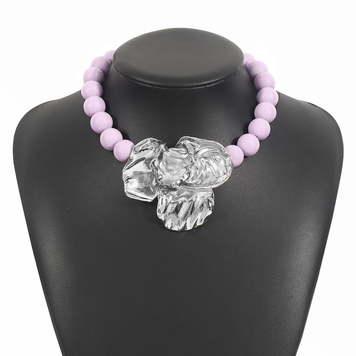 chunky beaded necklace with sculpted flower pendant – AZRAX