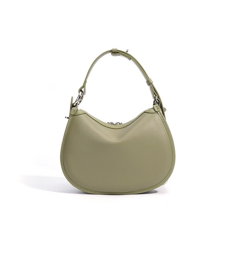 woven crescent shoulder bag with metal clasp – NOVWA