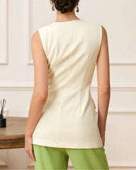 Sleeveless buttoned shirt with front pockets - Awrizu