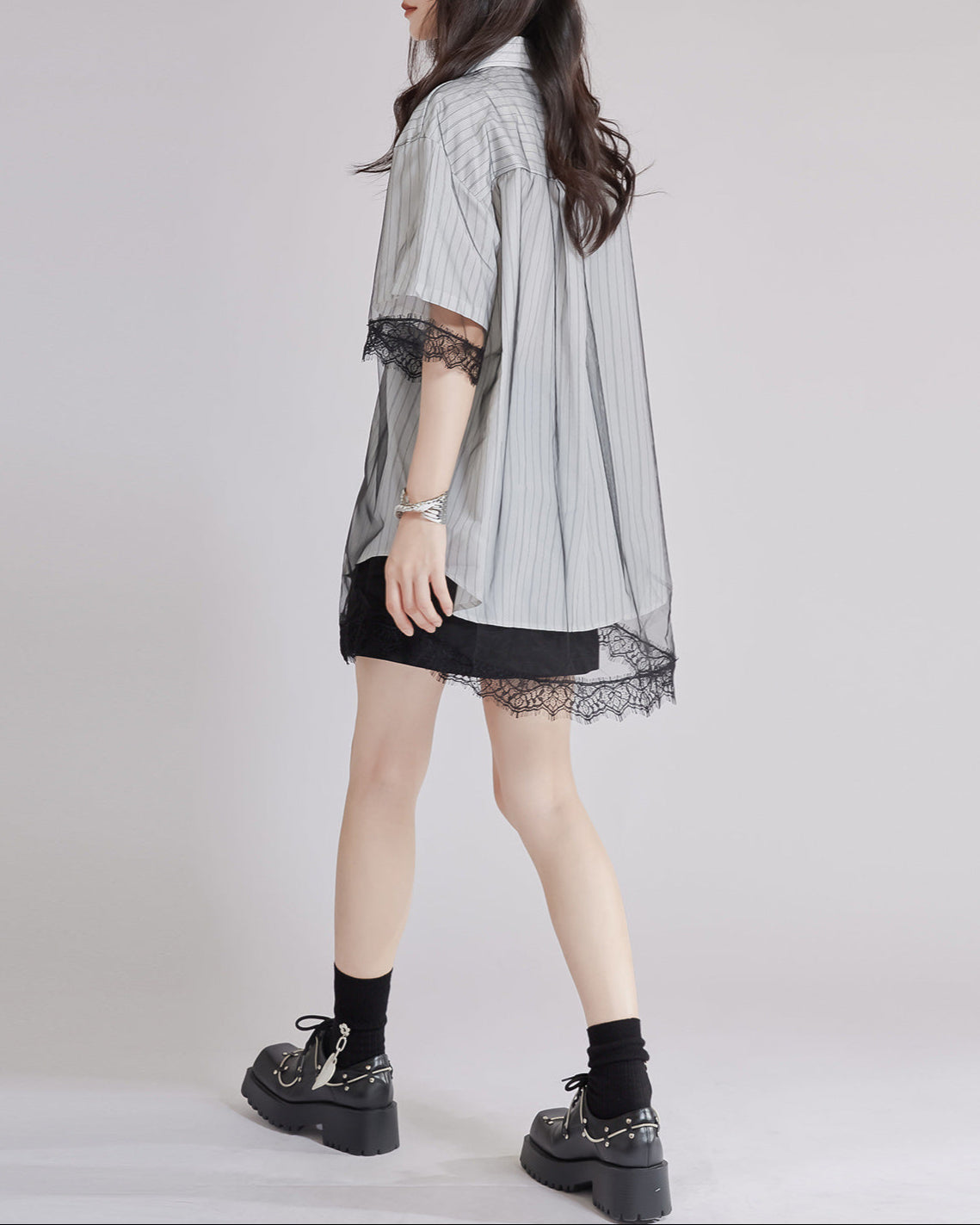 Striped button-up shirt with floral lace details - Anrity