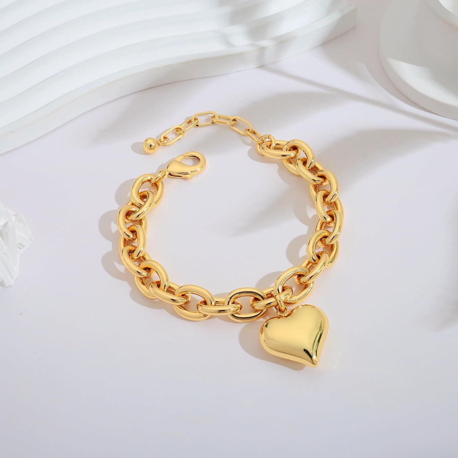 chunky gold chain bracelet with heart charm – AURA