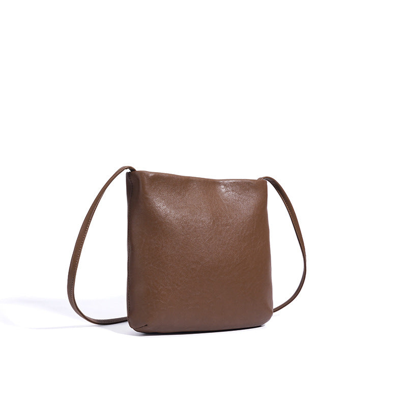 minimalist crossbody bag in matte black – NOIZA