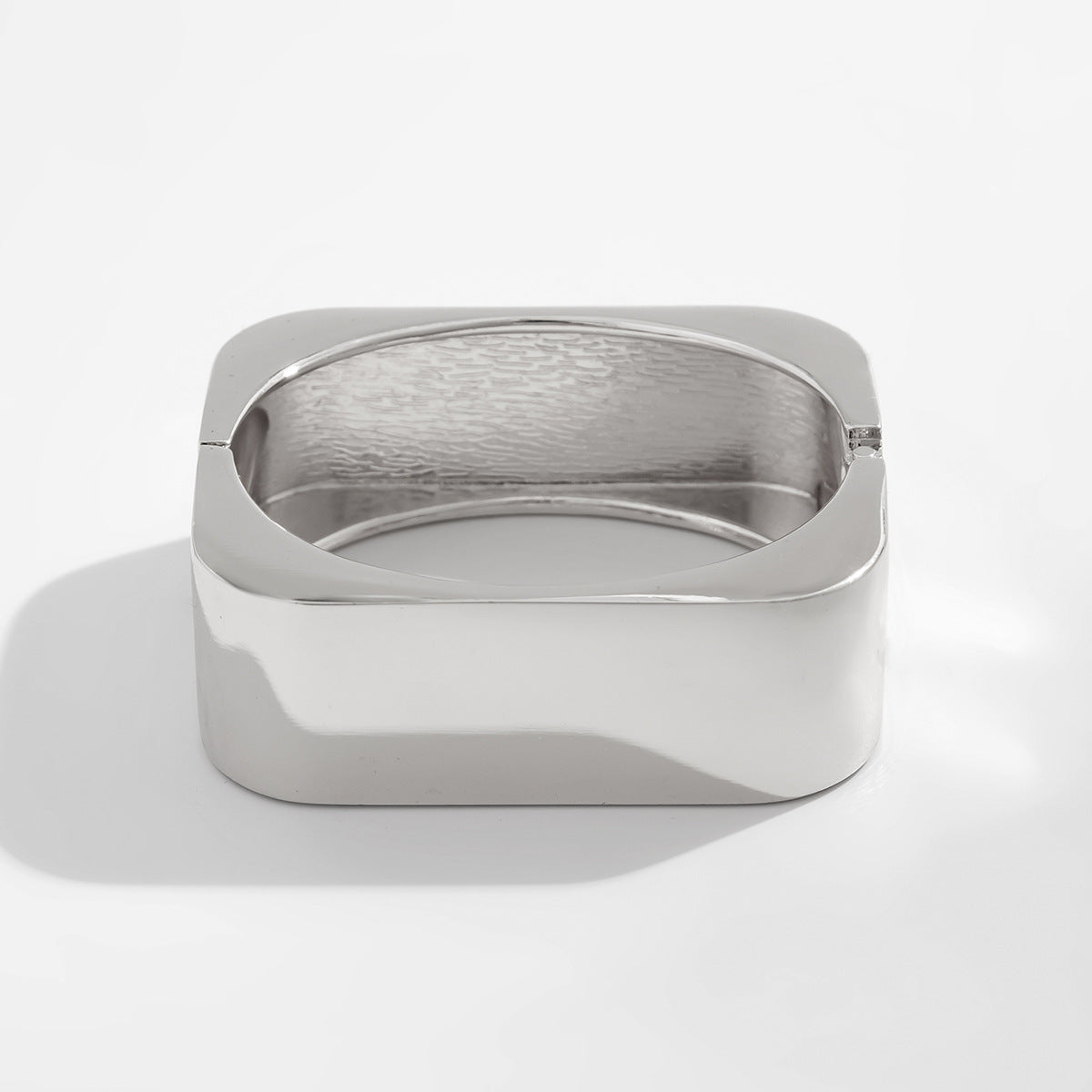 wide sculpted cuff bracelet in high-shine gold – ARDON