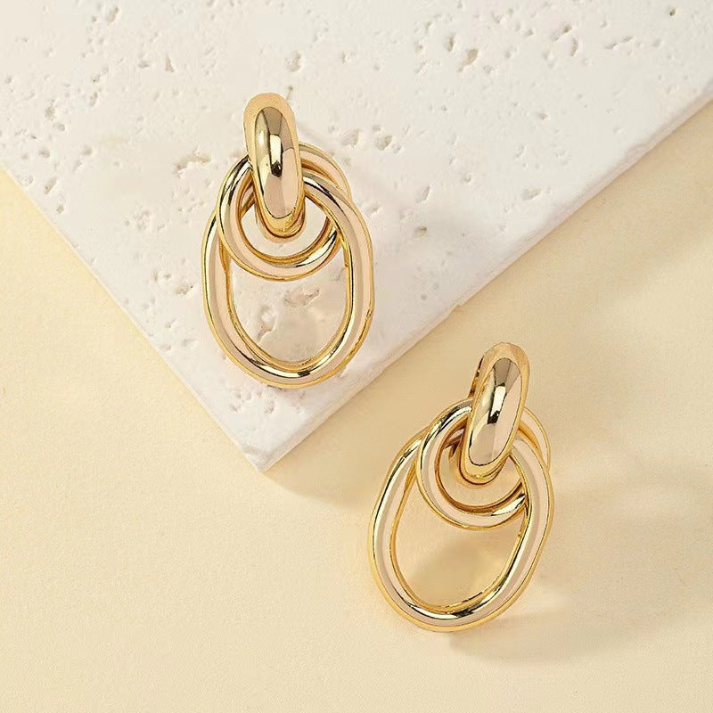 Elongated oval link earrings with polished gold finish - Argiltu
