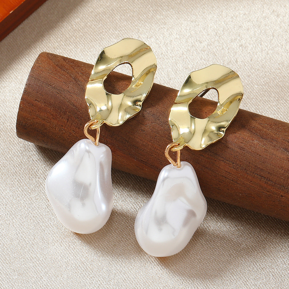 abstract gold stud earrings with baroque pearl drops – SIRX