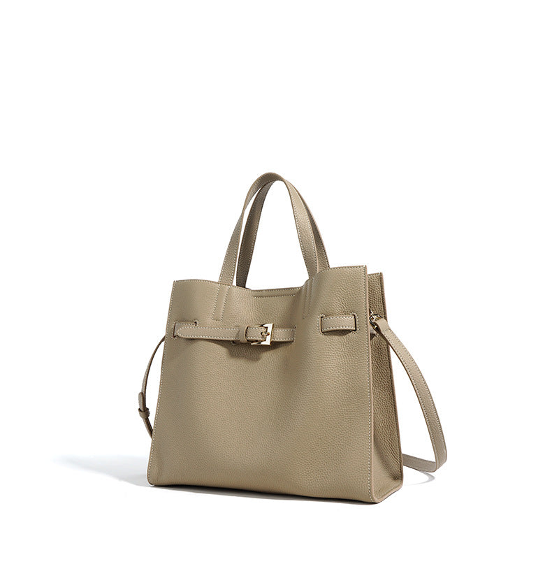 structured tote bag with buckle strap detail – SAVANNA
