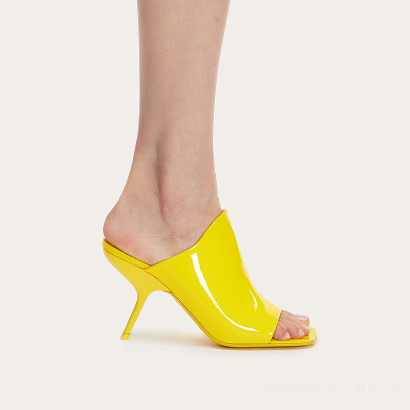 red patent leather mules with square open toe – VIXEN