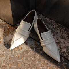 patent pointed loafers with double strap detail – VITTORIA
