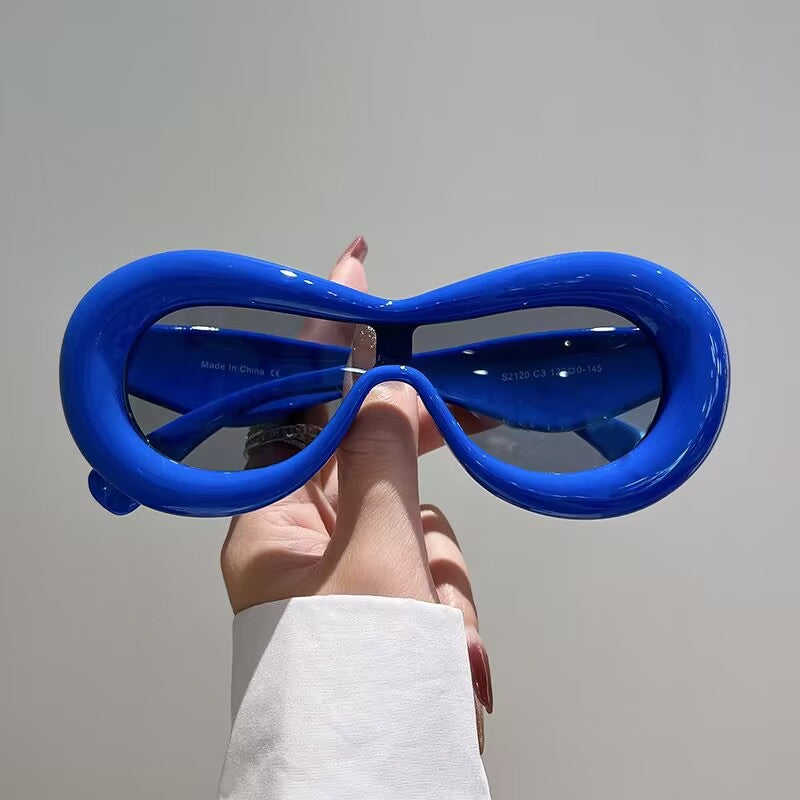 Futuristic Oval Frame Sunglasses with Bold Color Accents - Nildy