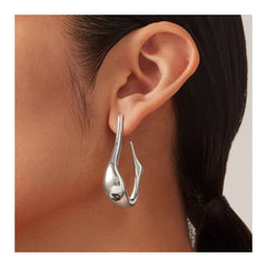Sculpted drop earrings with a smooth curve - Alkasa