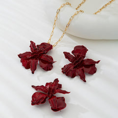 Lacquered floral necklace and earring set in sculpted red - Werti