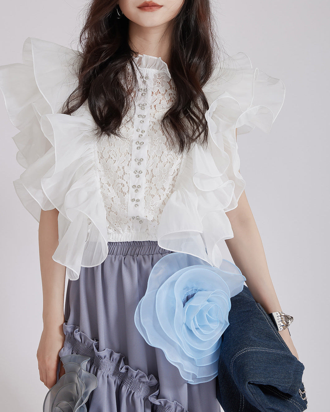 Ruffled floral blouse with lace detail - Ejiny