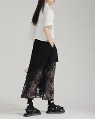 Short-sleeved shirt with lace hem - Cerna