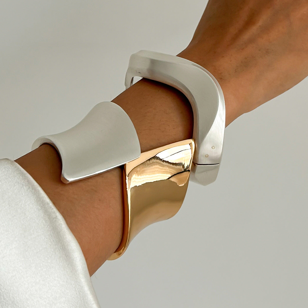 Irregular alloy bracelets - DAREL