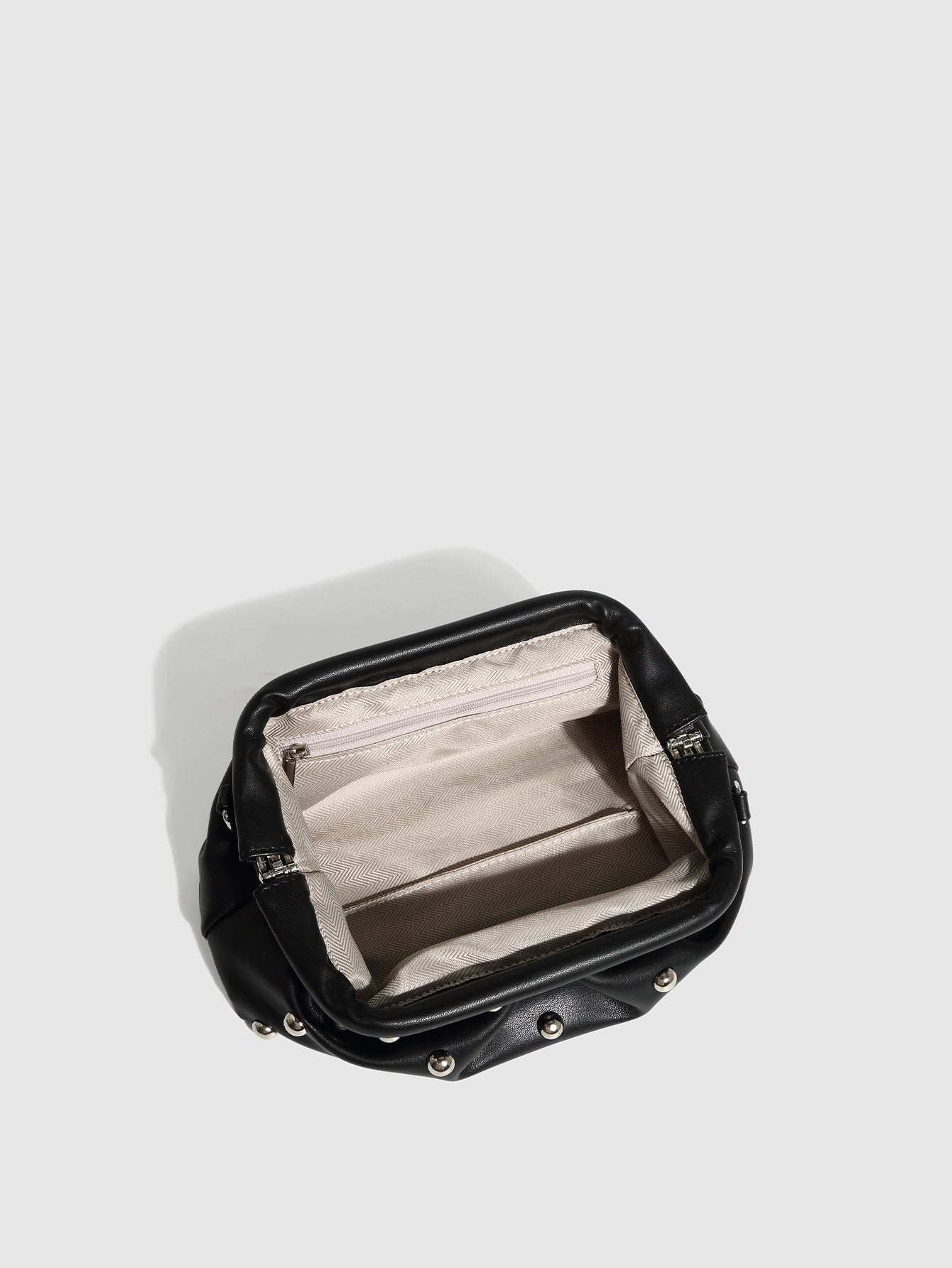 Clutch bag with studded accents - Esduri