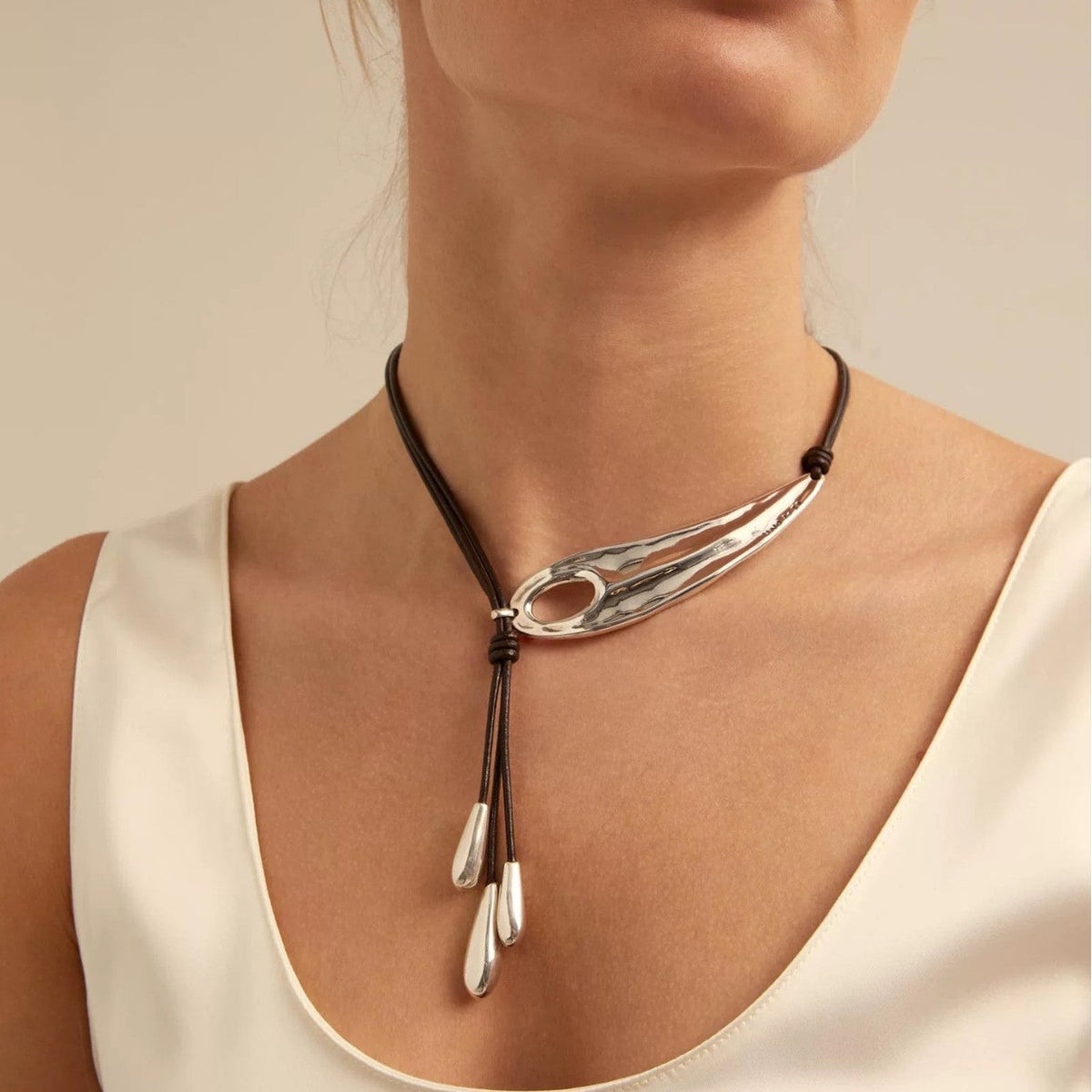 Metal teardrop pendant necklace with adjustable black cord – Nimni