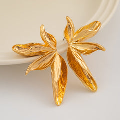 Sculpted Petal Statement Earrings – Fnurmi