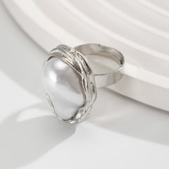 Abstract wrapped band ring with irregular pearl - Miklasu