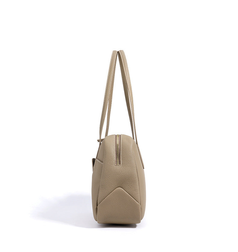 structured leather tote with contrast stitching – NOIX