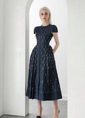 short-sleeve denim midi dress with contrast stitching – Adelrdus