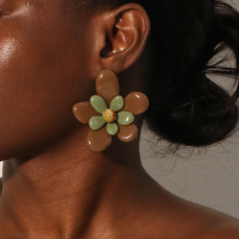 glossy flower stud earring in pastel bloom – MAIA