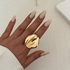 oversized silver ring with molten texture disc – VELIA
