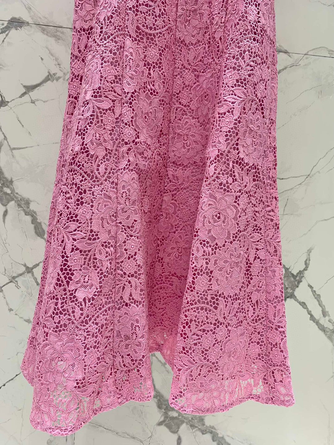 lace midi dress with necktie – Eeshvi