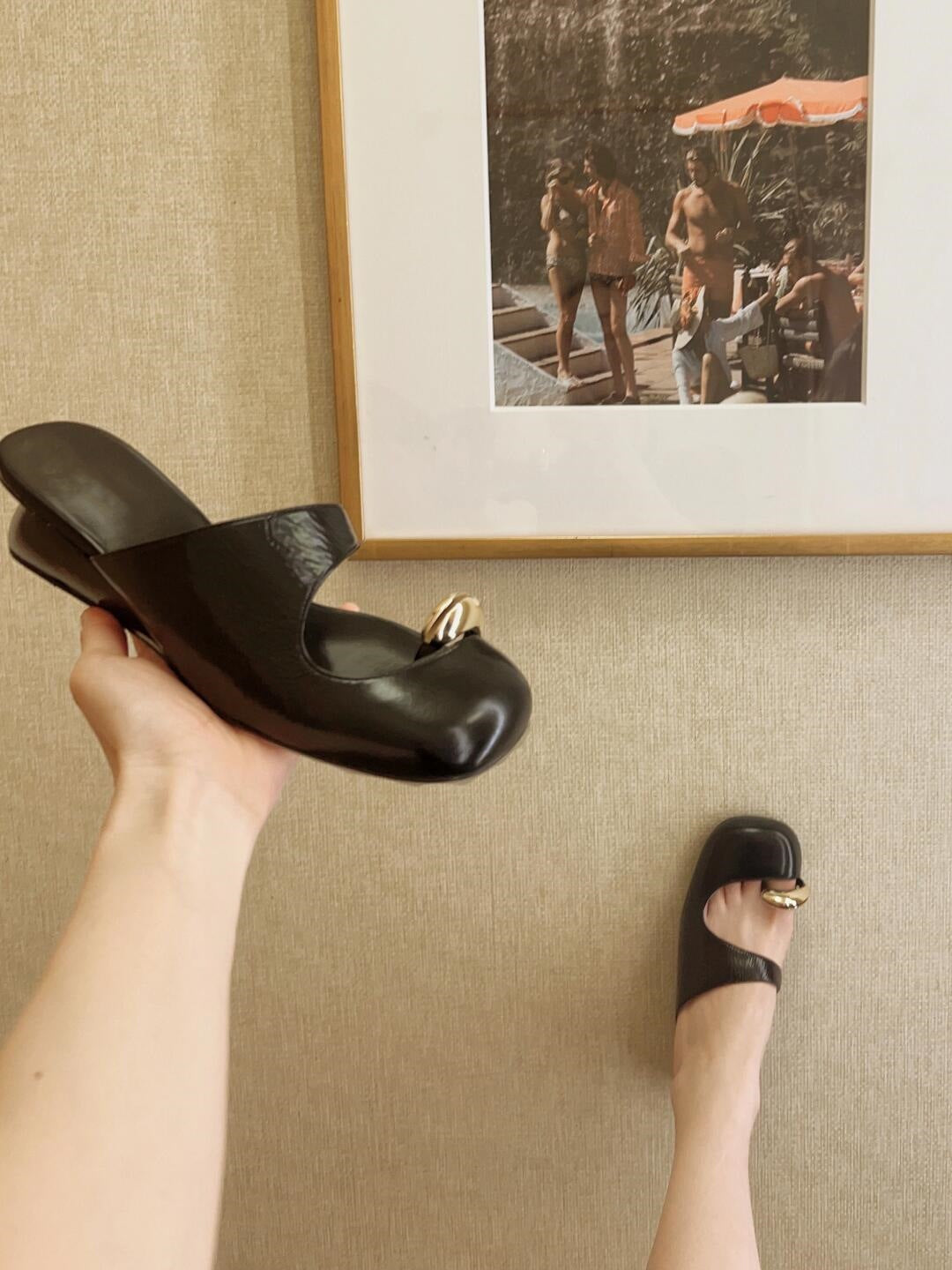 sage leather slides with silver oval accents – LYIERA
