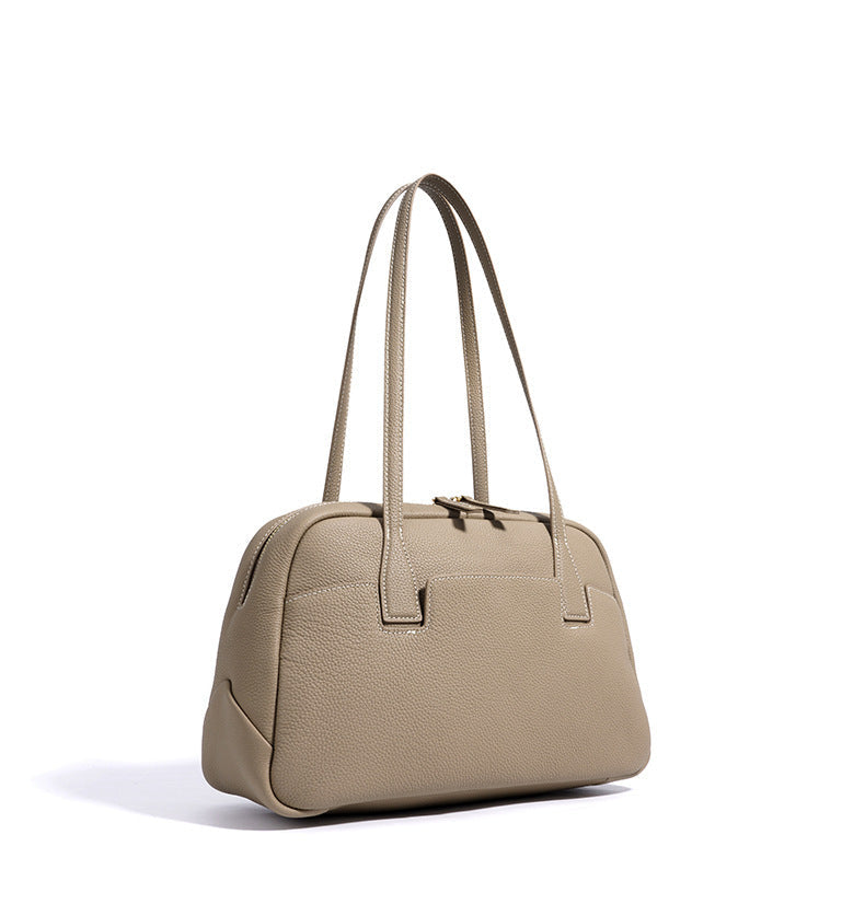 structured leather tote with contrast stitching – NOIX