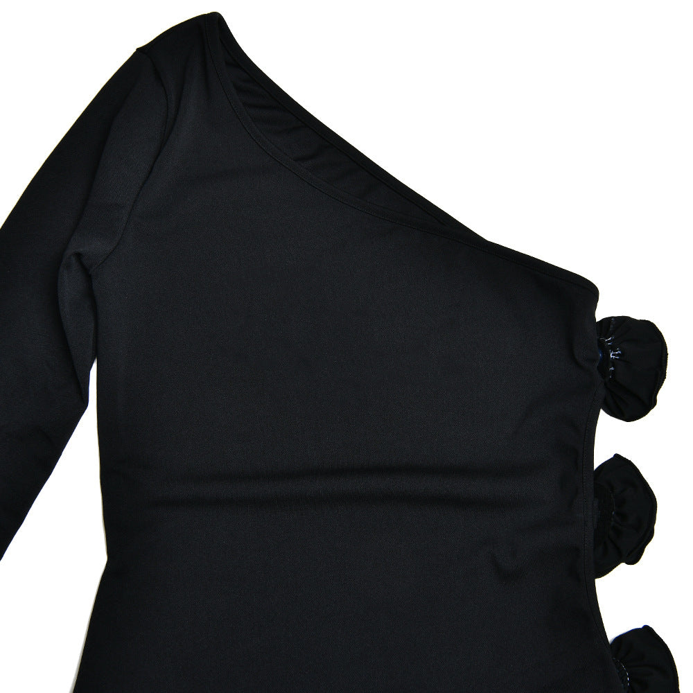 one-shoulder gown with floral side appliqué – Fahapol