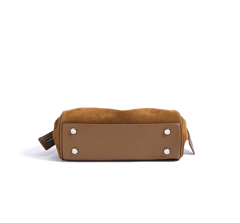 suede shoulder bag with curved zipper detail – TERRA