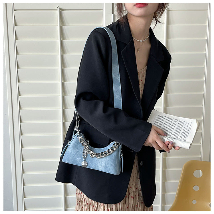 velvet baguette shoulder bag with silver chain detail – SIENNA