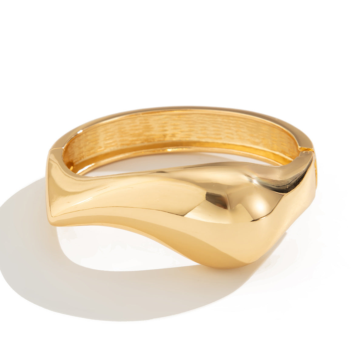 Exaggerated metal bracelet made of light-sensitive alloy -GOLANA