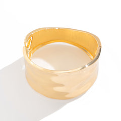 molten-edge gold cuff bracelet with sculpted silhouette – SORAYA