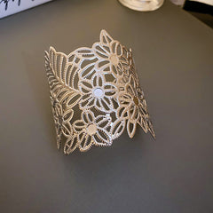 open-cut cuff bracelet in mirror gold bands – VIRELLE