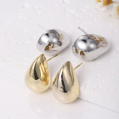 Teardrop stud earrings with high-shine finish - Nival
