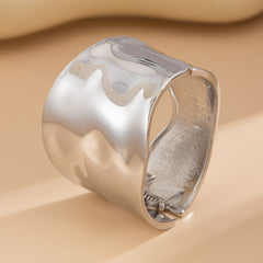 molten-edge gold cuff bracelet with sculpted silhouette – SORAYA