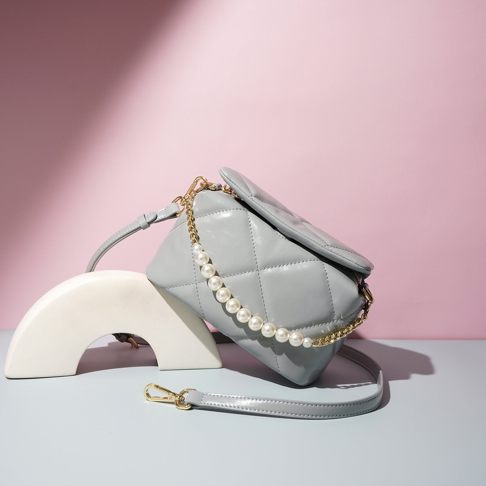 quilted crossbody bag with pearl chain – LIME