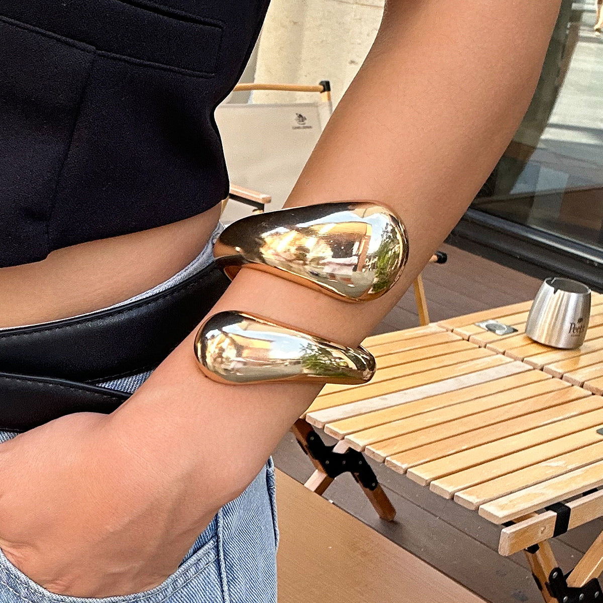 fluid teardrop cuff bracelet in polished gold – VELA
