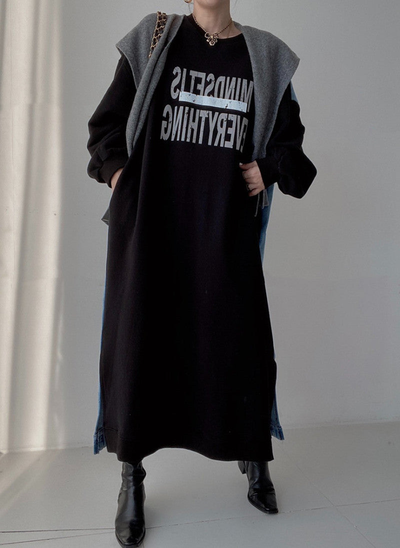 oversized sweatshirt dress with text print – Faeiqa