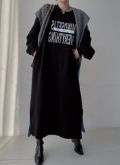 oversized sweatshirt dress with text print – Faeiqa