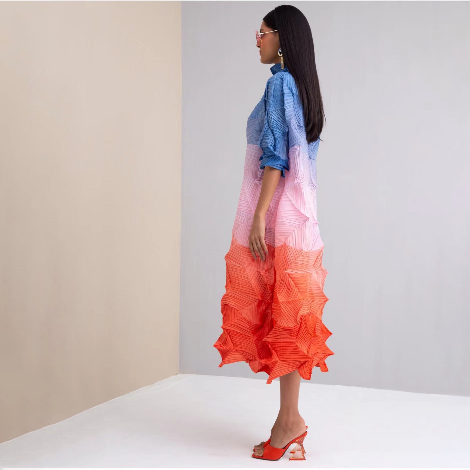 gradient pleated midi dress with 3D texture – Calvina