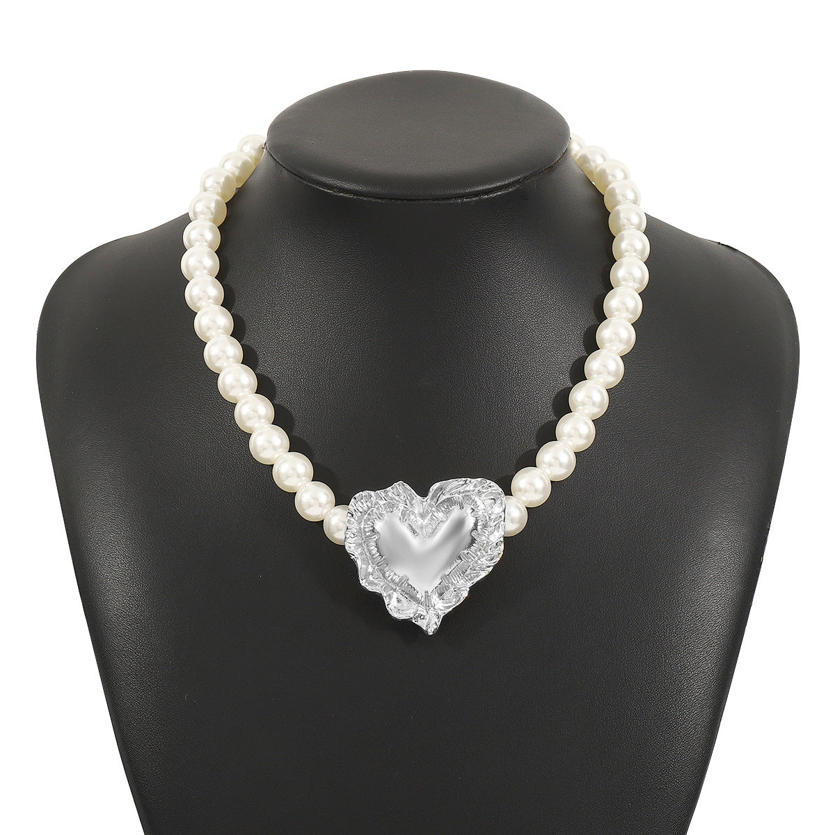 pearl beaded necklace with sculpted heart pendant - IRISWU