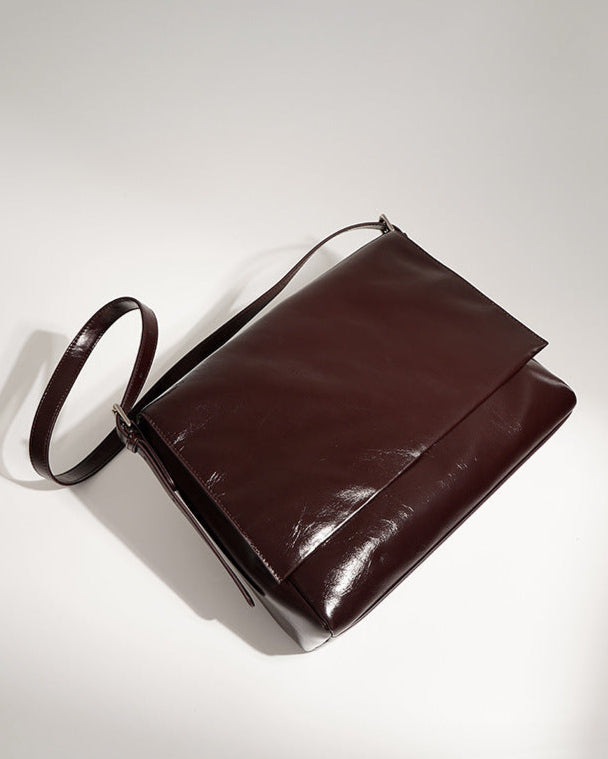 fold-over shoulder bag in glossy leather - KAIR
