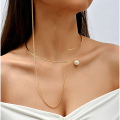 Metal hoop necklace with pearl charm and chain detail - Nopru