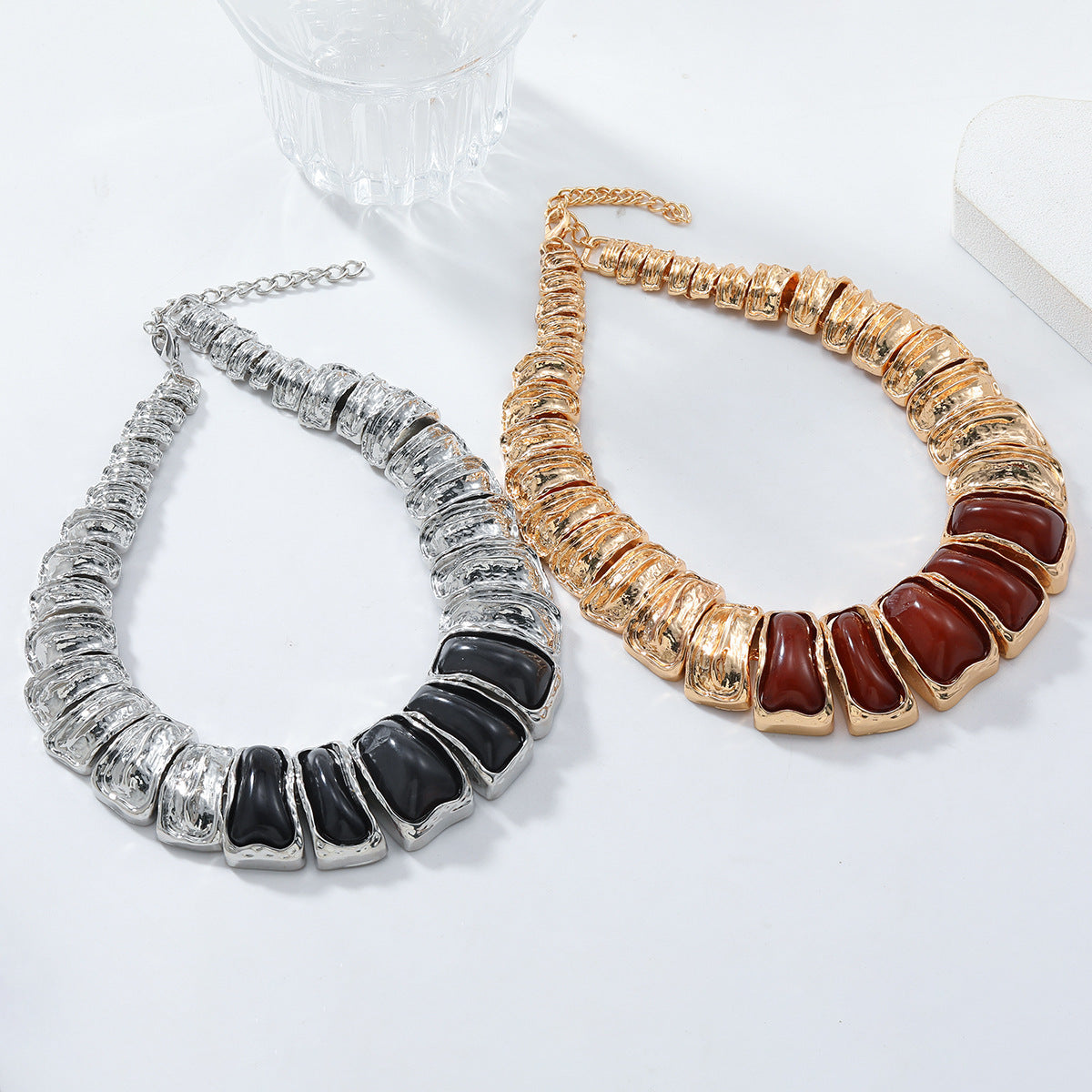 chunky textured collar necklace with brown resin stones – ZARIA